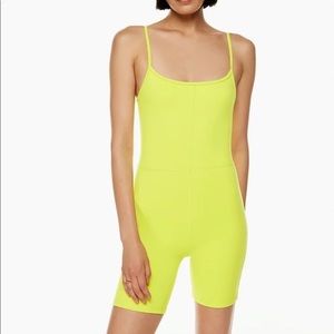 Aritzia | Wilfred Free Divinity 7” Romper | Limelight